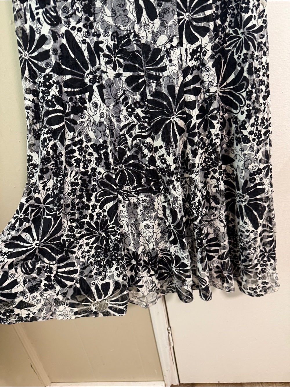 Floral Mesh Overlay A-Line Sleeveless Dress Black White XL Stretch Timeless - Picture 4 of 13